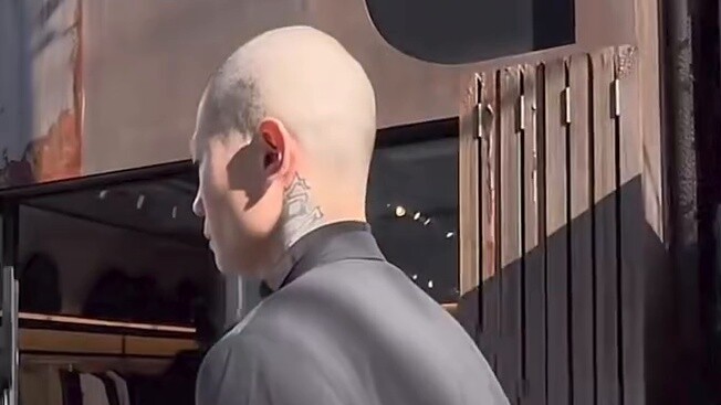 Japanese people's true reaction to seeing bald people on the street 8