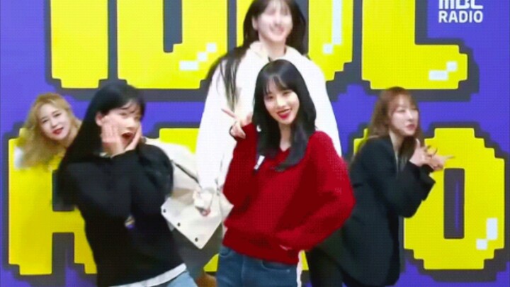 Mới bắt đầu hâm mộ Cosmic Girls là sai lầm của tôi! Các cô ấy… thật sự… đáng yêu quá đi!!!!!!!