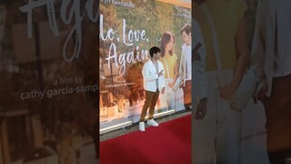 Joross Gamboa is always looking good! He has arrived at the red carpet of #HelloLoveAgainMediaDay