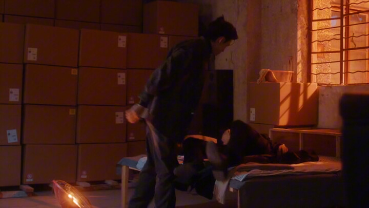 Chuyện nóng bỏng đến mức khó tả… Giờ này chắc hai người đã ngủ dậy rồi nhỉ?