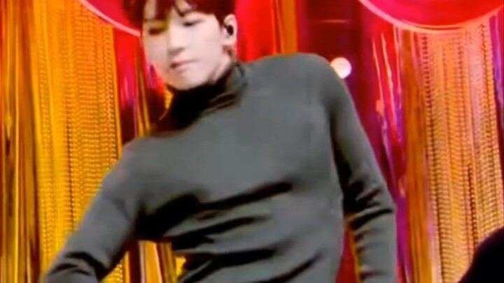 [All Wonwoo] Wang Wu, you little rascal, you’re sneaking into midnight screenings, huh? Aaaaaaaah!