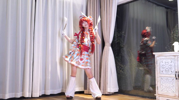 تَمْرَارُو ترقص بروحٍ مُبهِجة! أتقدّم لكم مُسبَقًا بالتهنئة بالعام الجديد!