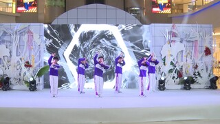 This may be the youngest group of boys dancing to Zhang Yixing's "Dream in the Rain Forest" on B sta