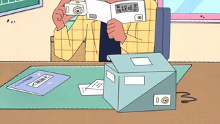 梦伢抓拍园长自然的笑容，小新的屁股微笑指数100%
