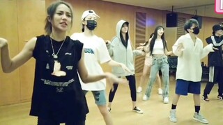 【THE9】BGM terbaru juga harus mengikuti gelombang cahaya yang dinamis~ piu~piu~piu~ Saya telah menjad