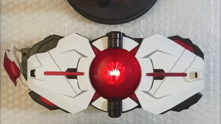 Comparison of Bandai's domestically produced Ark drivers