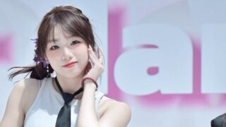 The honest man who loves iron dances aoa short skirt and seems to have risked everything