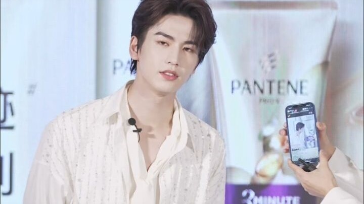 20230401 ไลฟ์สดของจางหลิงเฮ่อกับแพนทีน ตลอดทั้งรายการ (34 นาที)