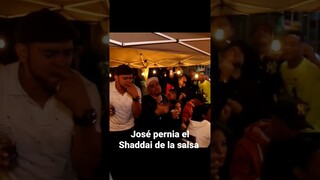 así disfrutan con José pernia el Shaddai de la salsa