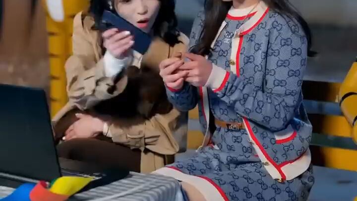 ซีอีโอพันล้านความจำเสื่อมตกหลุมรักซินเดอเรลล่าที่ช่วยชีวิตครั้งแรกที่เห็น และตามใจเธอไม่หยุด!