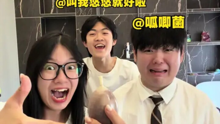 Bong bóng tuyết đá của anh gấu trắng và em gấu đen #Cô Kỳ kỳ quặc