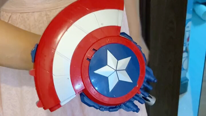 I’m bored out of my mind at home during the break—let’s hang out with my sis!