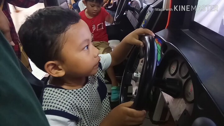 Arena bermain anak Mal Cijantung