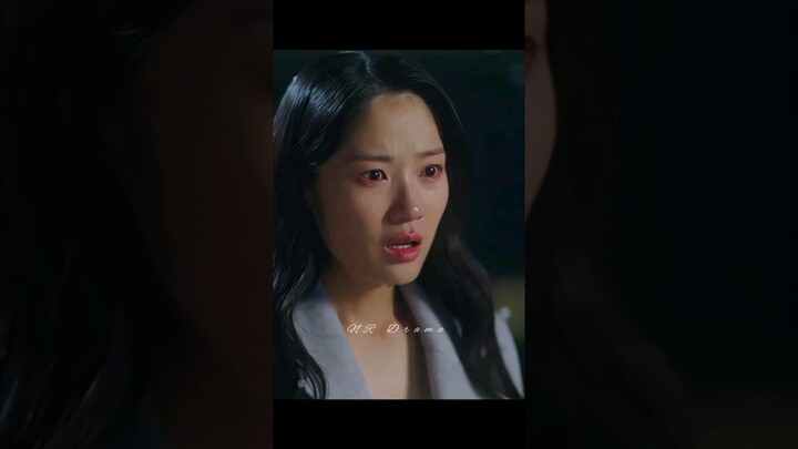 she thought he died🎭but he survived❤️#shorts #kdrama #kimhyeyoon #byeonwooseok #lovelyrunner#netflix