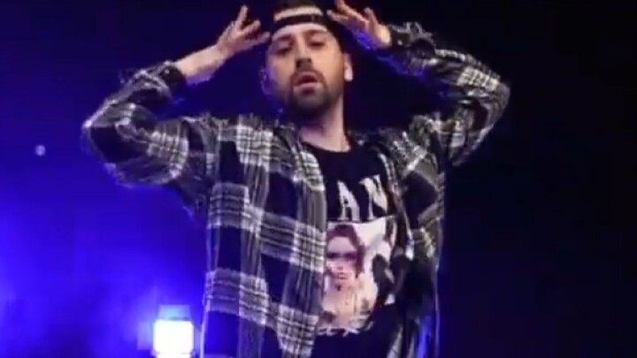 Sexy male solo dance "HAY QUE BUENO"!!
