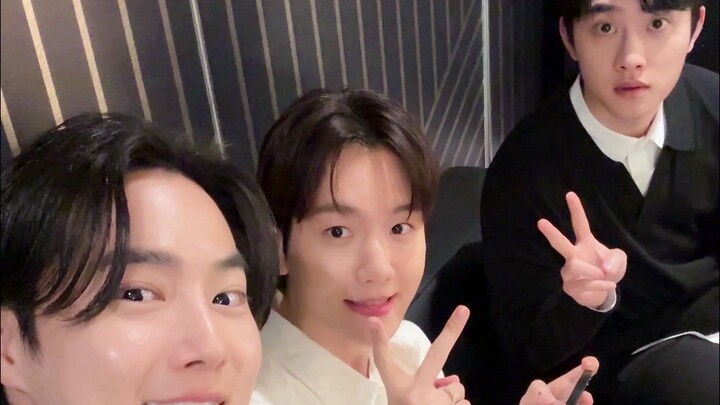 【EXO】Semuanya berkumpul! Keju〰️🐰🐶🐧