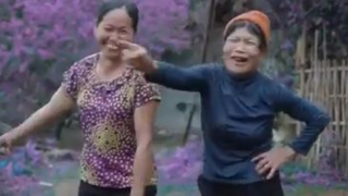 CUỘC CHIẾN KHÔNG HỒI KẾT GIỮA BÀ TOẠN BÀ SỂNH VÀ BÀ LÝ VLOG