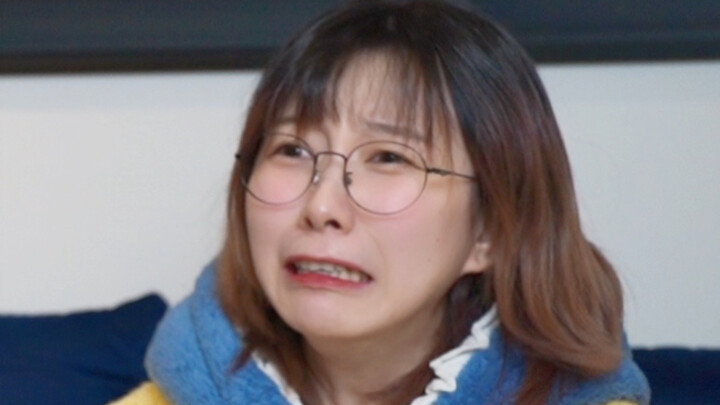 حبيبي شجعني على هزيمة ثلاثة زعماء متتاليين في لعبة إلدن رينغ، وحالتي الآن تظهر على الغلاف...