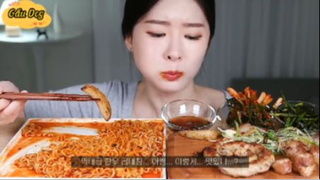 Mì gà xào cay, kim chi hành lá, lòng bò phần 6 #mukbang
