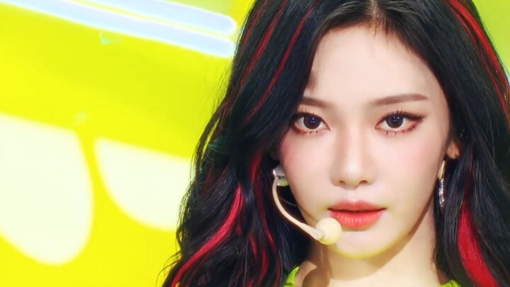 aespa’s latest comeback track “LEMONADE” – first stage performance