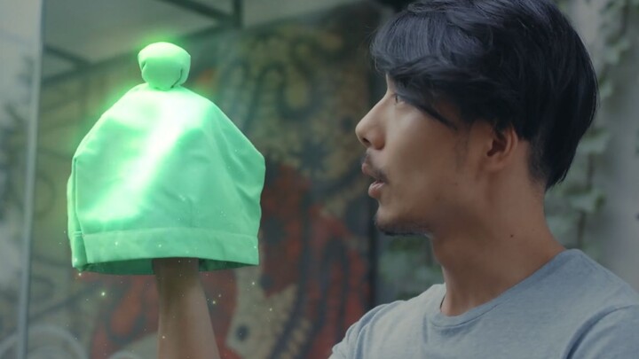 A man obtains a magical hat that lets him turn invisible; following his wife, he uncovers her astoni