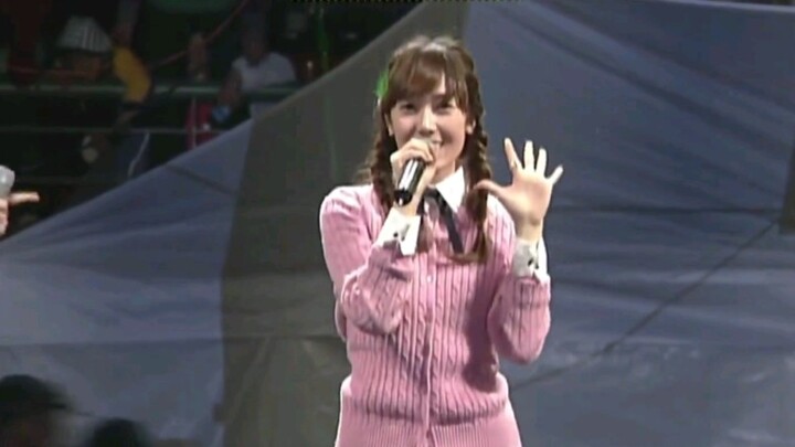 [Zheng Xiuyan] At first, you’d think this was Sika singing solo!