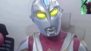 Max: Kaito và tôi có chung vợ không? Trả lời tôi đi!