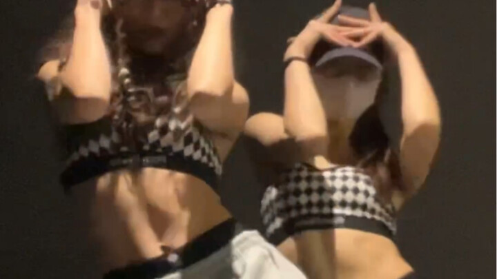 Who doesn't like a sister with abdominal muscles?