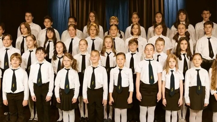 Siswa Beramai-ramai Lip-sync! Balas Dendam pada Guru yang Bermoral Buruk. “Rahasia Paduan Suara Seko