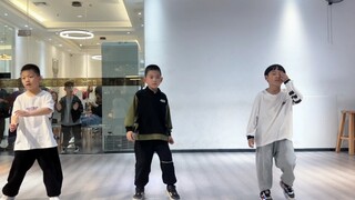 This damn contrast is cute (Part 2)