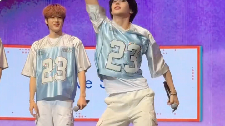 Love shot是男人最好的嫁妆 拉椅子翻跳love shot