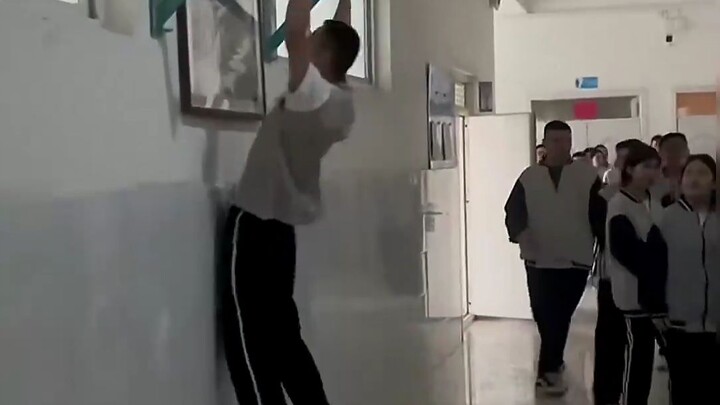 Traditional Chinese Style Prison Footage: Doing 150–300 pull-ups daily is the bare minimum for inmat