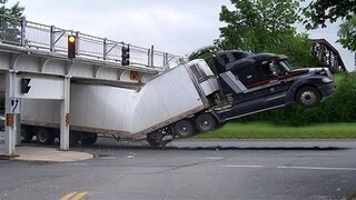 ULTIMATE DASHCAMS 2023 _ TOTAL STUPID DRIVING FAILS COMPILATION 2023 _ IDIOTS BAD DAY AT WORK FAILS