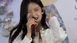 ช่วงนี้ชอบเพลงไทยเพลงนี้มาก ผู้หญิงคนนี้น่ารักจัง!