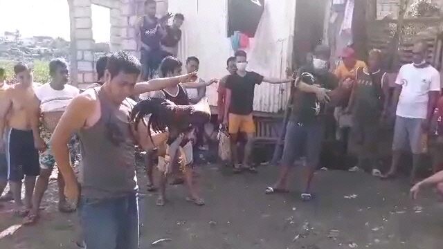 May maliit na tama sa itlog, kaya pala umaayaw ayaw. 😁