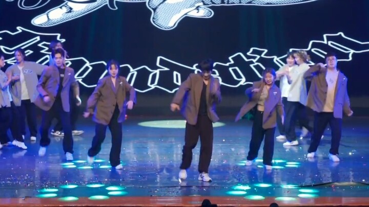 [Yongri Jiuri] Pertama kali menari jazz di atas panggung (aku tidak tahu apakah beberapa langkah itu