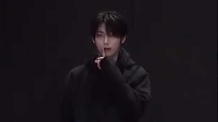 【صنع خاص بـ SUNOO】تدريب الرقص على أغنية ENHYPEN "Sweet Venom" – كيم سون وو – تصوير مباشر من غرفة الت