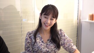 «كل يوم أشعر وكأنني ربحت اليانصيب» الفتاة التي نجحت في عملية التجميل في برنامج التجميل الكوري «ليت ب