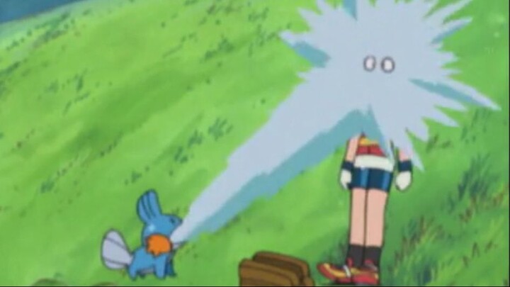 Mudkip use a Water Gun (Japanese VS English)