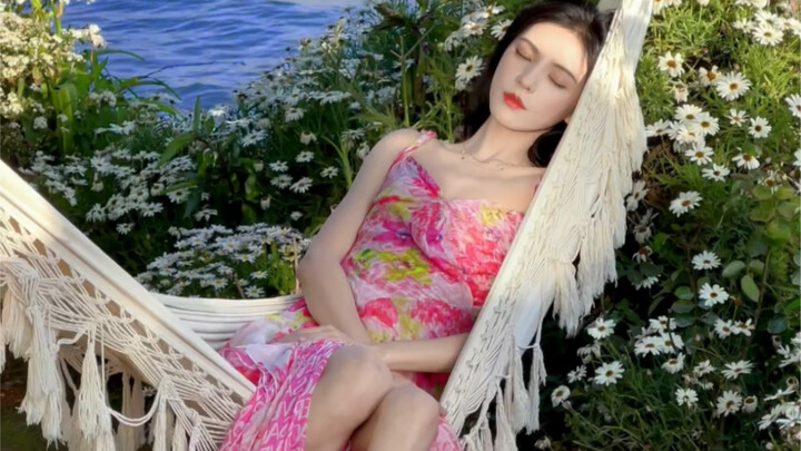 Dia benar-benar seperti lukisan minyak! Ada yang ngerti nggak? Ini ternyata diambil pakai kamera asl