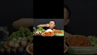 mukbang sayap Ayam super pedas