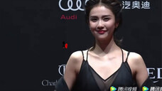 白鹿黑色纺丝睡衣造型清晰可见,驾驭住了!