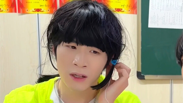 Target Xiaofen berikutnya bukan dunia musik Tiongkok, kan?