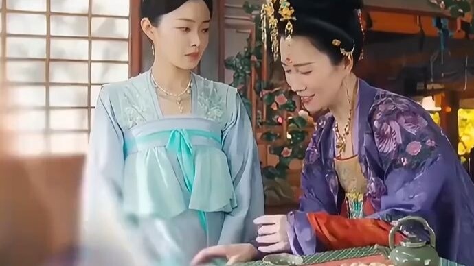 Gue ngakak banget, sahabat jadi menantu sendiri—siapa yang nggak gila coba!