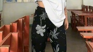 she got the fitted booty there.