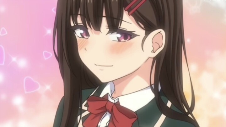 aku melihat ketua kelas melakukan sesuatu pada mejaku🤫🫣🥵