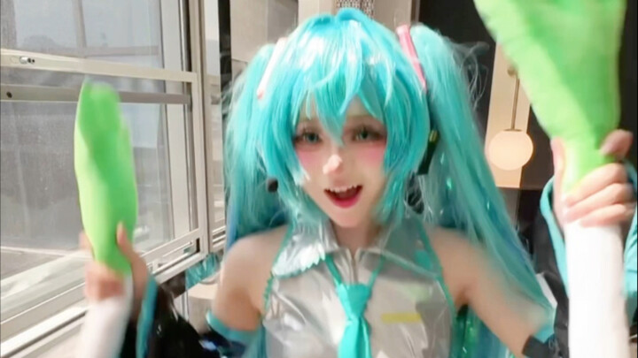 [Steel Beast Lanlan] New video out now—please follow!