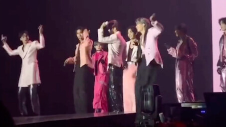 D团跳hype boy susu示范的好棒😆😆你四个 跳的很好 下次别跳了🤣🤣cr：水印