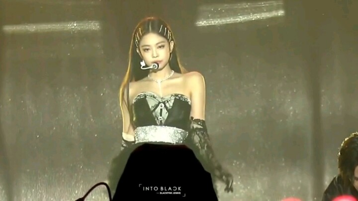 Tiga adegan solo terkenal JENNIE "Black Swan"