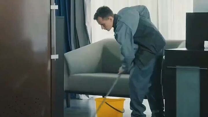 螳螂捕蝉，黄雀在后。'电影解说 '助人为乐 '